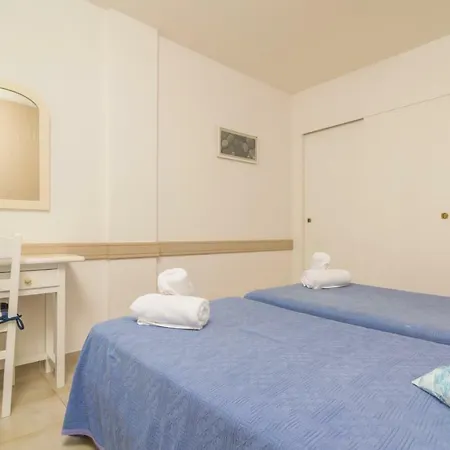 Encinas 1 * 포엔샤 항구