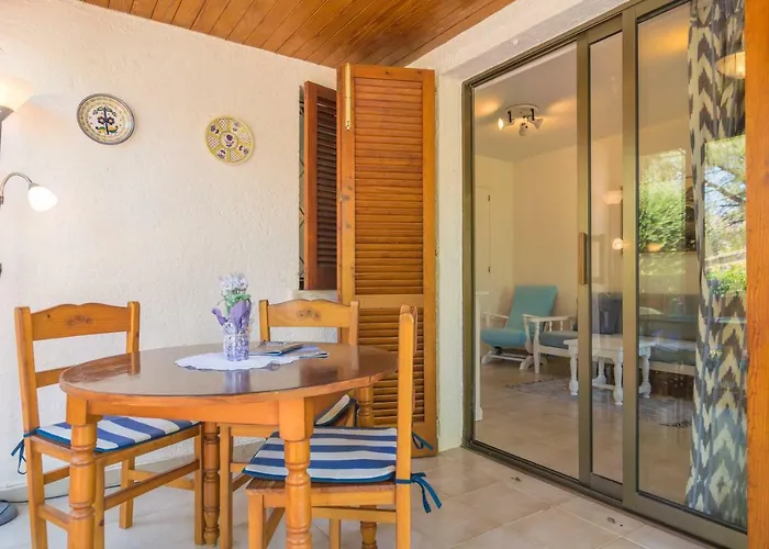 아파트 Encinas 1 *