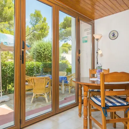 Encinas 1 Apartment *